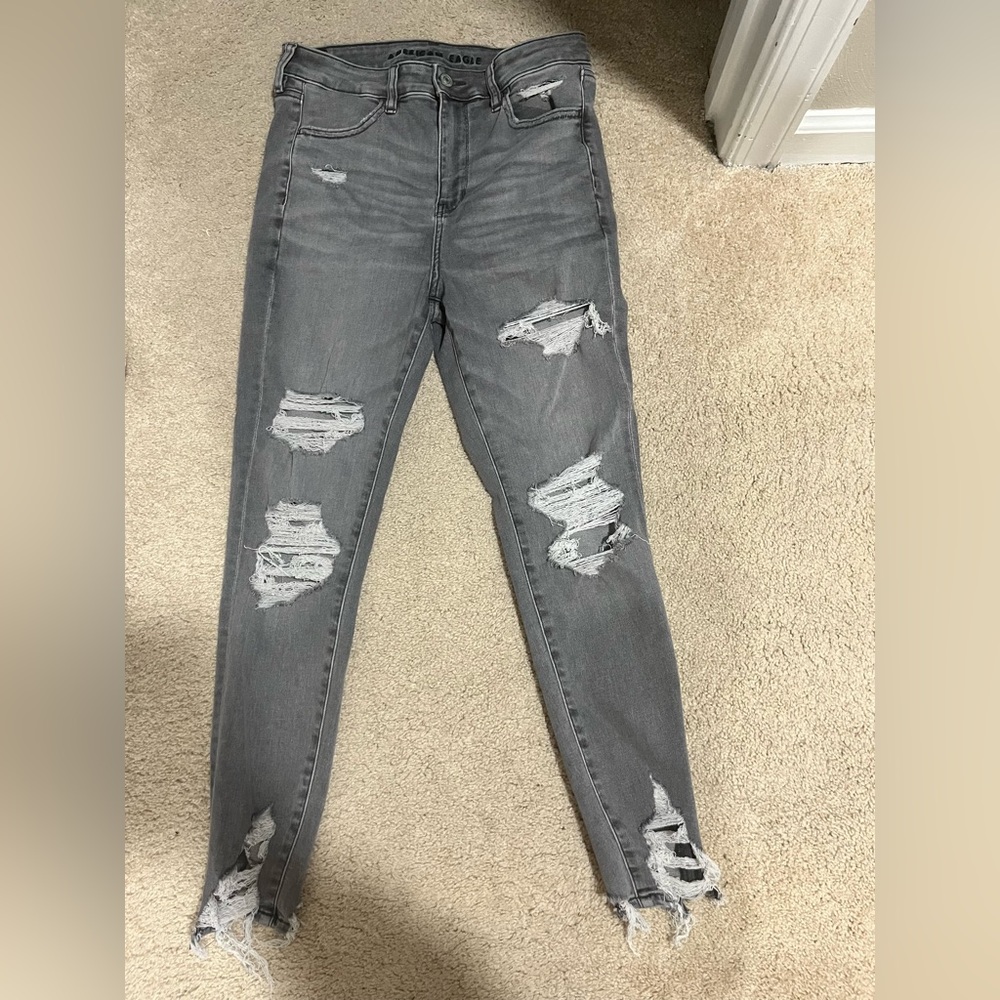 American Eagle Gray Distressed Super Hi-Rise Jegging (Next level stretch)